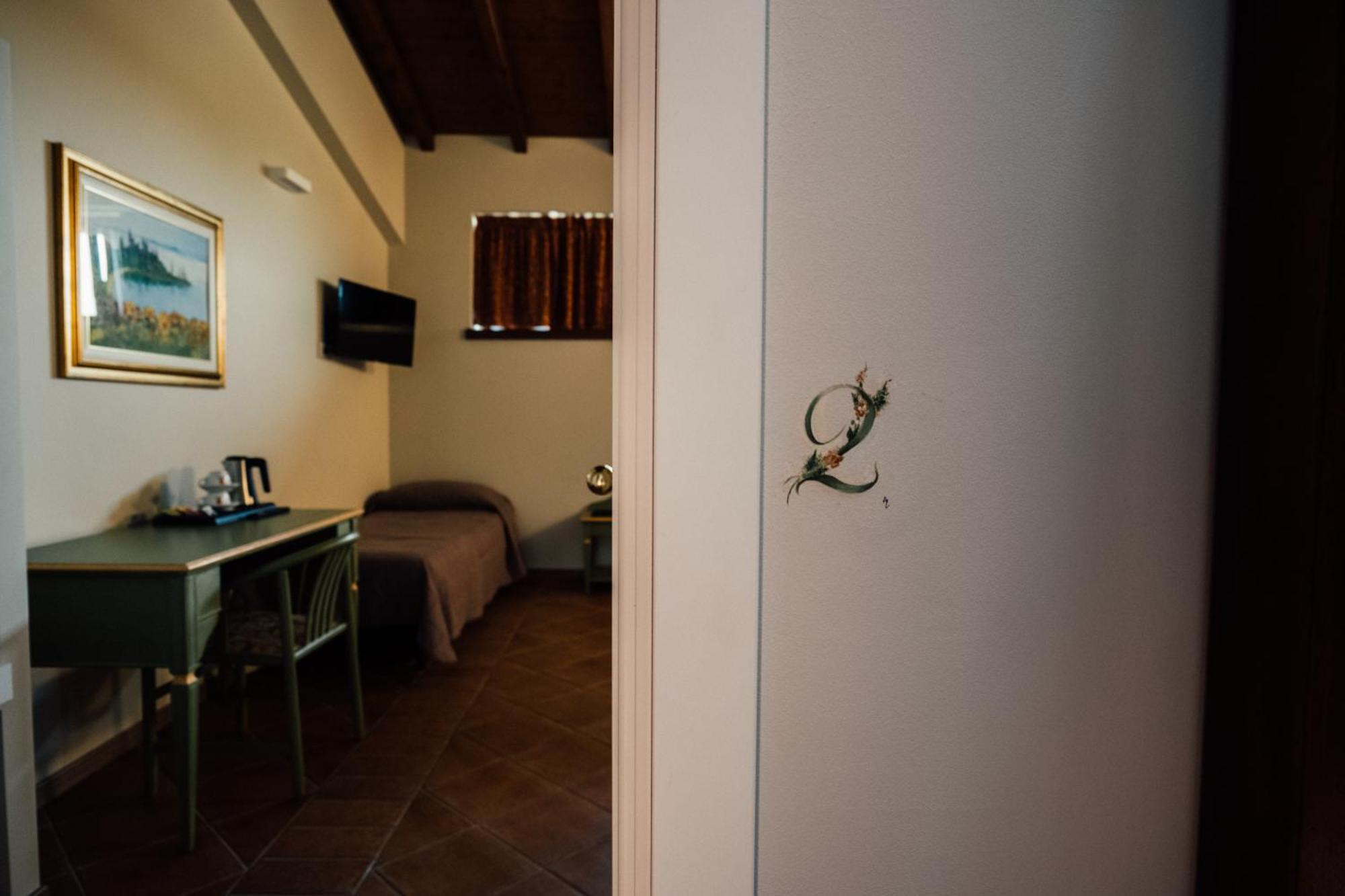 Albergo La Meridiana Castelnuovo del Garda Buitenkant foto