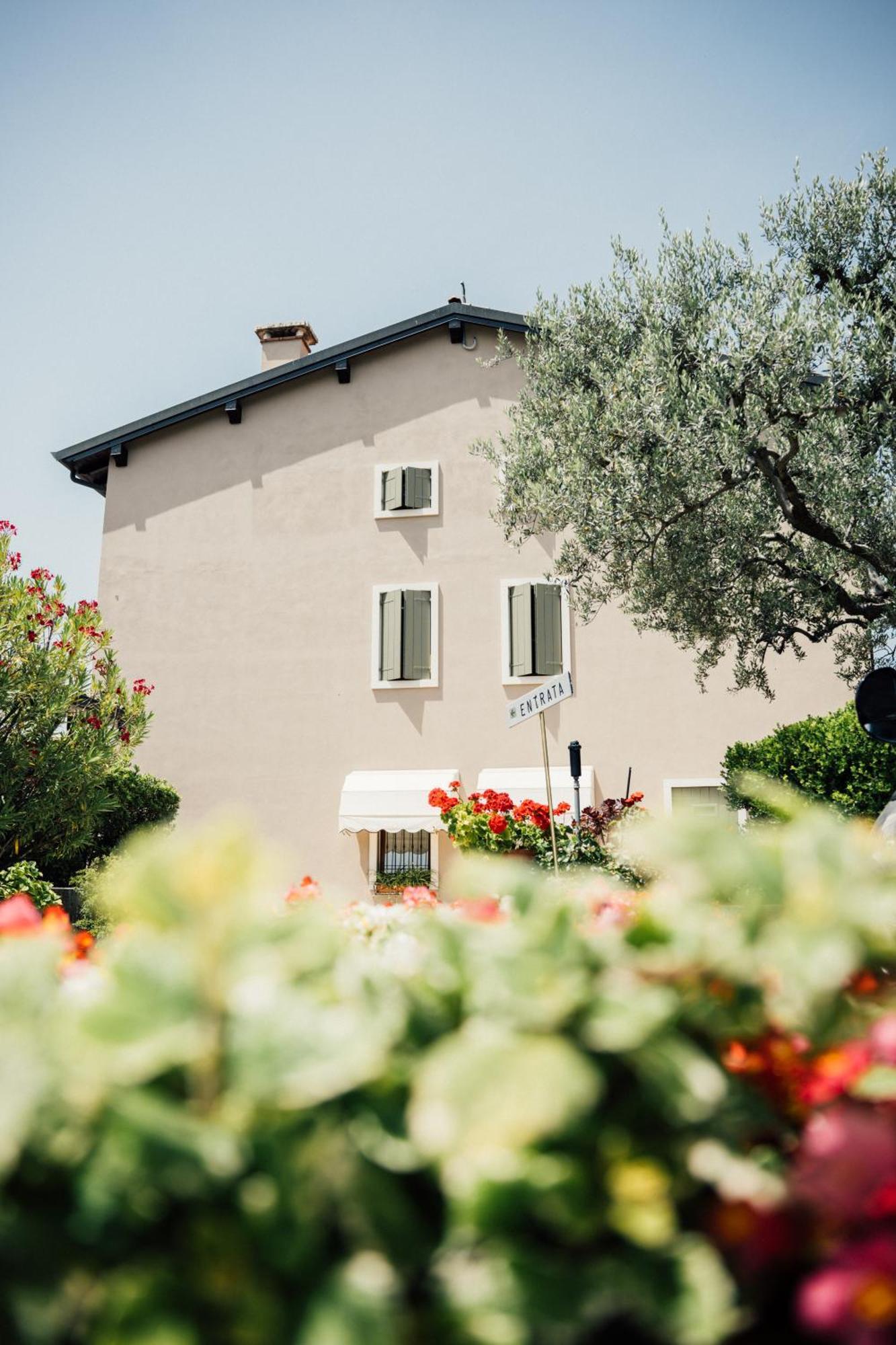 Albergo La Meridiana Castelnuovo del Garda Buitenkant foto