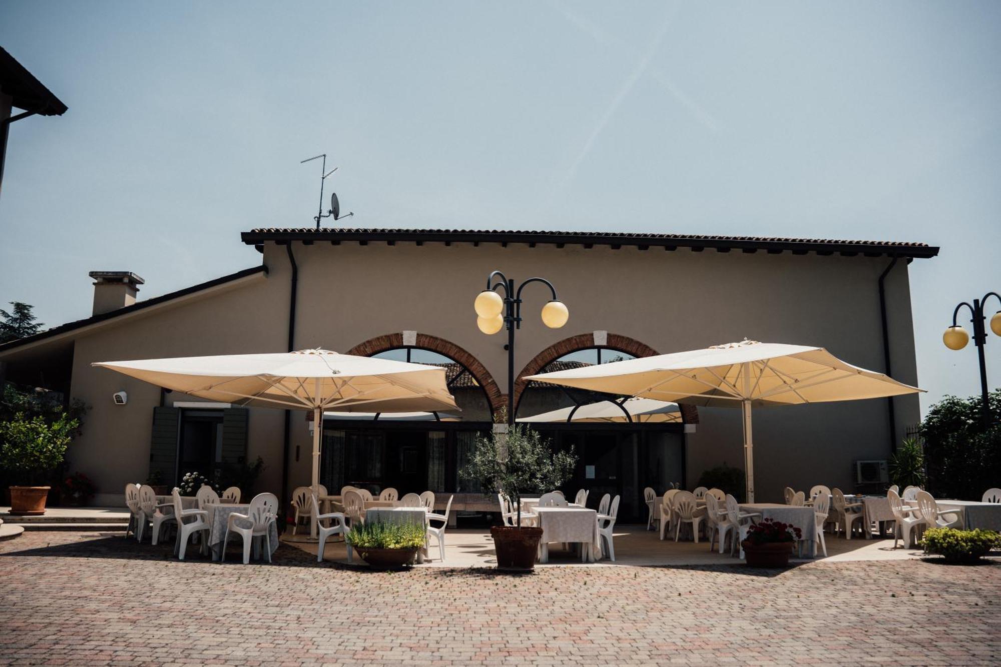 Albergo La Meridiana Castelnuovo del Garda Buitenkant foto
