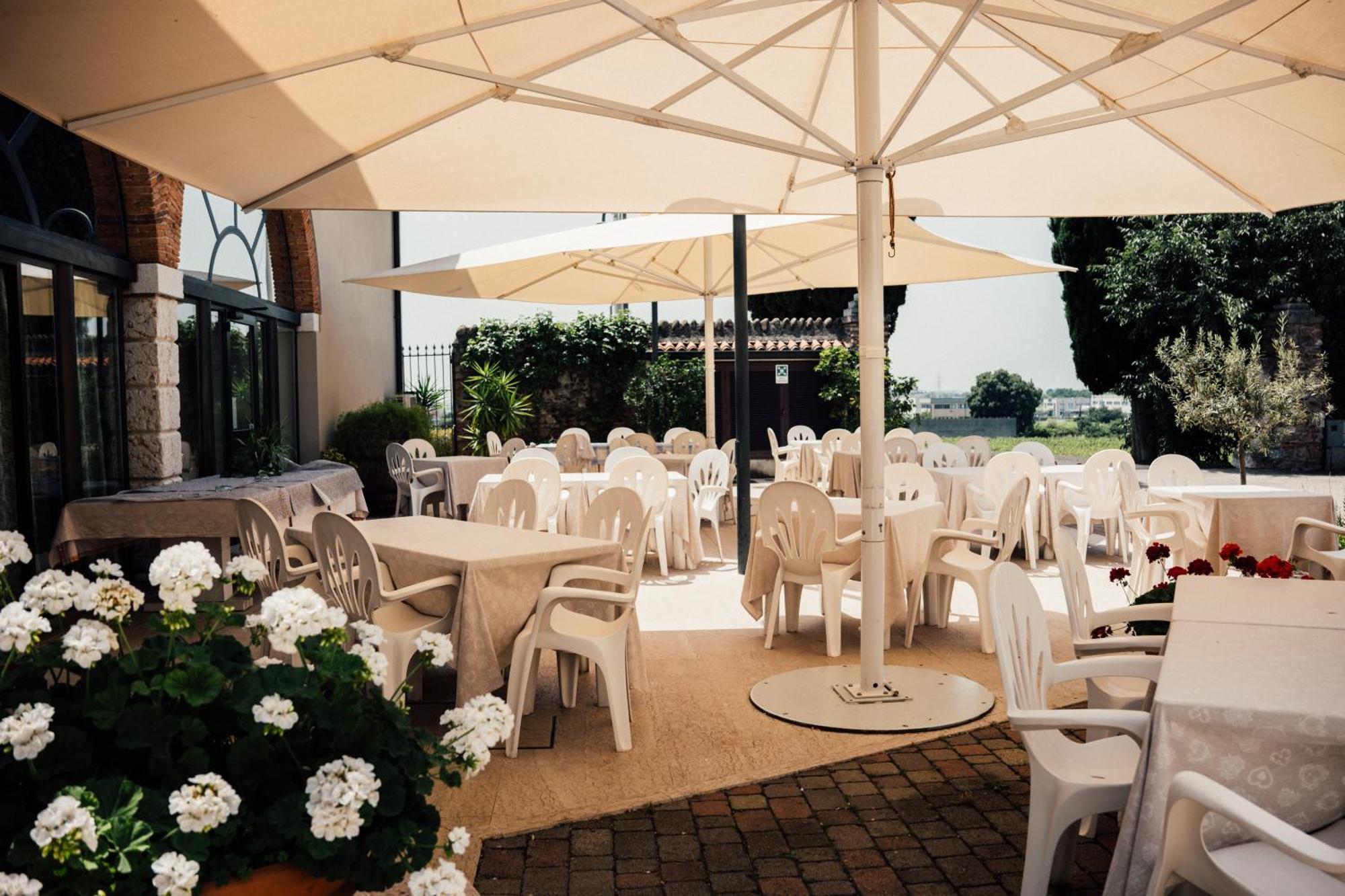 Albergo La Meridiana Castelnuovo del Garda Buitenkant foto